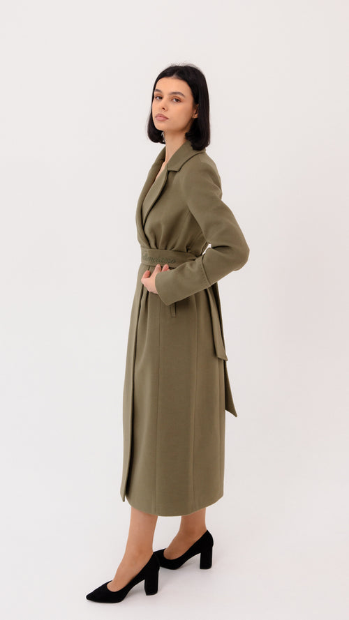 Moldova Essence Coat