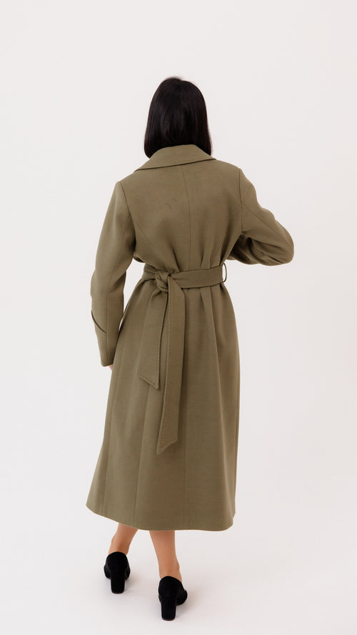 Moldova Essence Coat