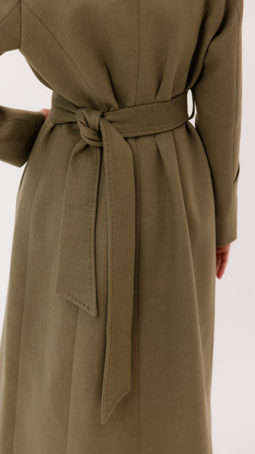 Moldova Essence Coat